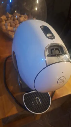 Cafeteira Dolce Gusto Seminovo. 
