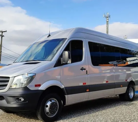 Transfiro a dívida Van MB sprinter 515 21 lugar ano 2019