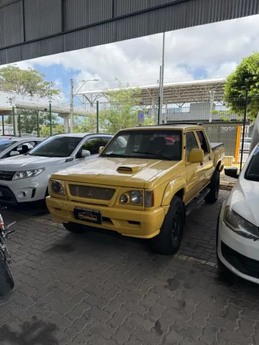 Mitsubishi L200 Sport 2.5 4X4 CD Turbo Diesel 2000