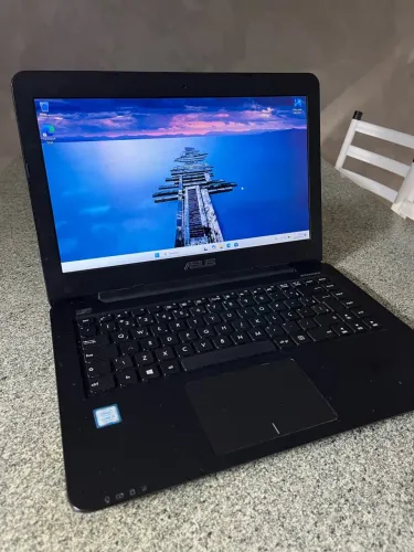 Notebook Asus i5 SSD