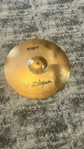 Prato de bateria crash zildjian zbt 18 polegadas 