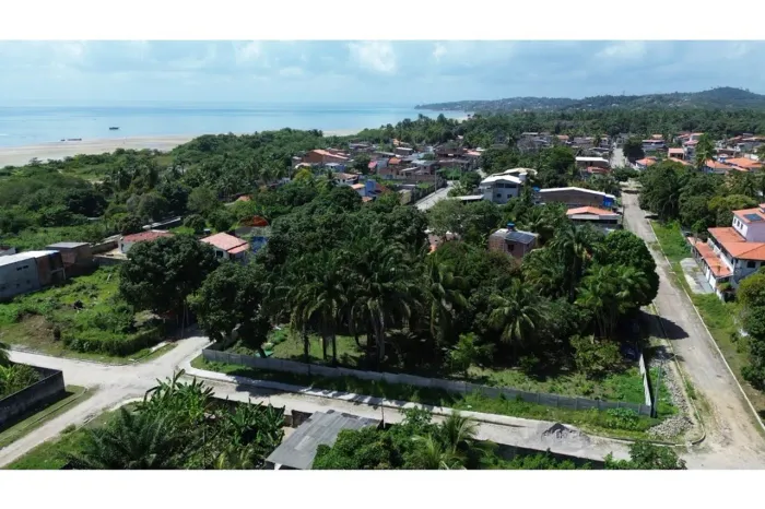 "Oportunidade: Terreno 150 m² a 80m da Praia!"