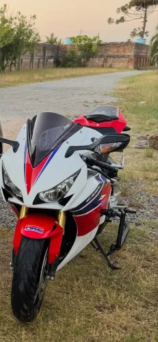 Cbr1000rr baixa km