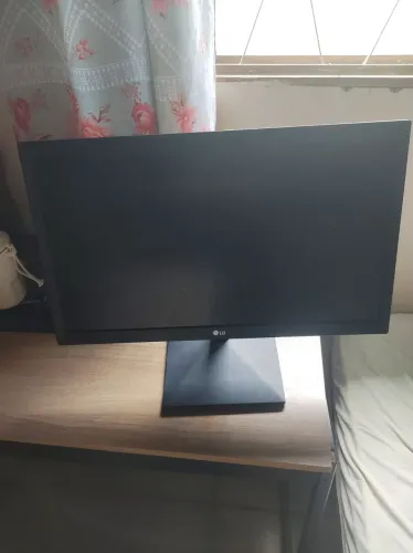 VENDO MONITOR LG 19,5 POLEGADAS
