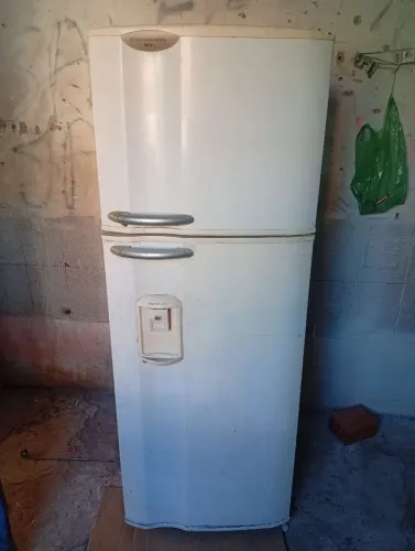 Geladeira Electrolux com entrega grátis