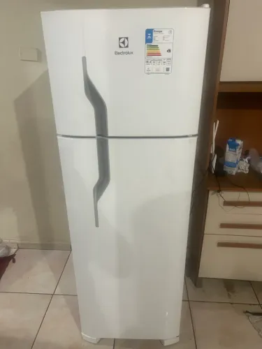 Vendo geladeira nova nova em perfeito estado