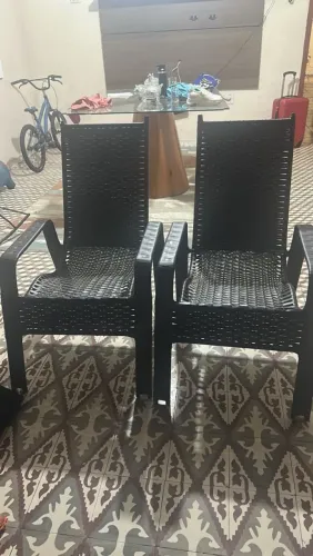 Vendendo duas cadeiras de fio de pvc