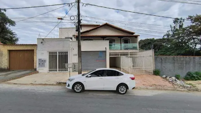 Casa para aluguel, 2 quartos, 1 vaga, Quintas Coloniais - Contagem/MG