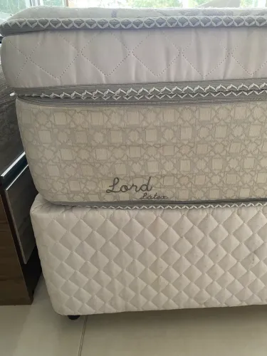 Cama solteiro com auxiliar 