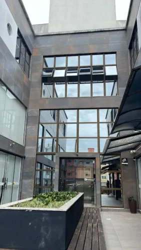 Sala comercial no melhor ponto dos Ingleses