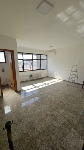 Casa comercial para locação em Água Fria, 24m²