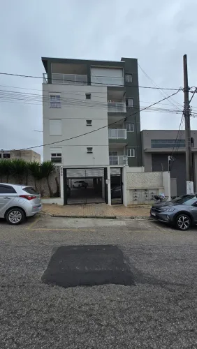Alugo Excelente Apartamento