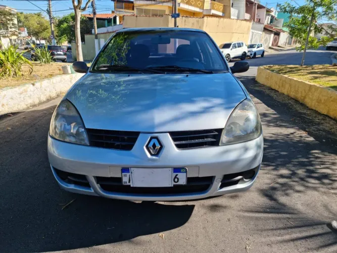Renault Clio Sed. Authentique Hi-flex 1.0 16V 4P 2007