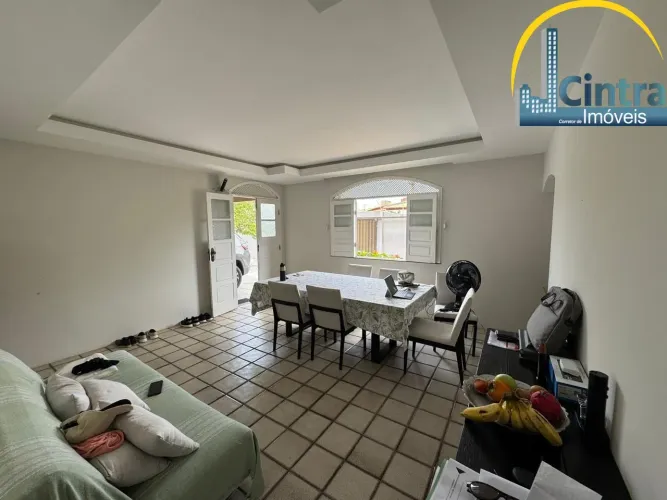 Belíssima casa solta disponível para aluguel em Vilas do Atlântico, 5/4 sendo 02 suítes, á