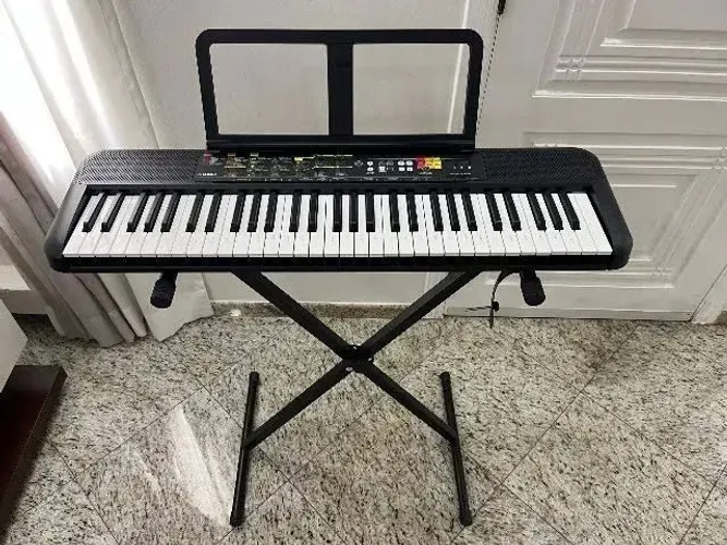 Suporte para teclado em X