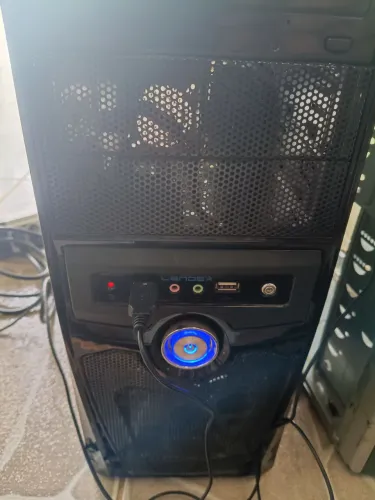 Computador CPU Xeon X5450 4GB Ram SSD 240 GB
