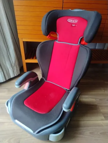 Cadeirinha para carro 2 em 1 (assento + encosto) Graco Junior - booster