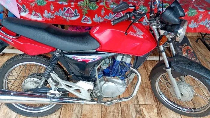 Moto Titan 150