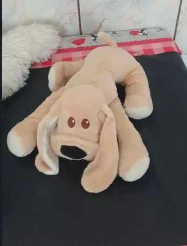 Cachorro de pelúcia caramelo