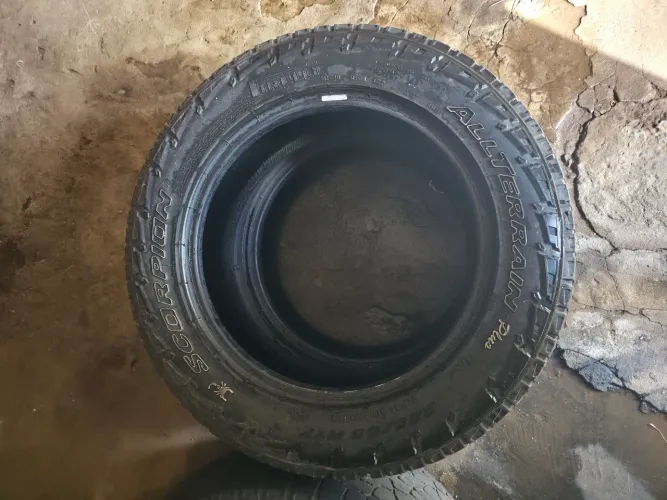 PNEU 225/65/ ARO 17, FIT TORO. Pirelli Scorpion.