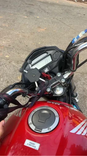 Moto 12 mil km único dono manual 