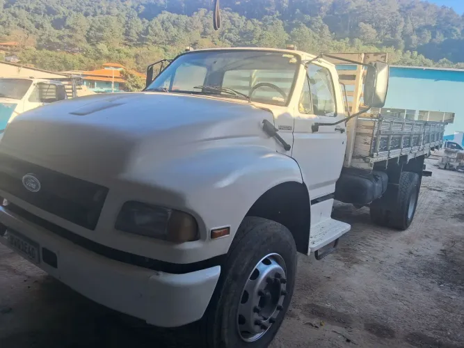 Caminhão ford sapão f14000
