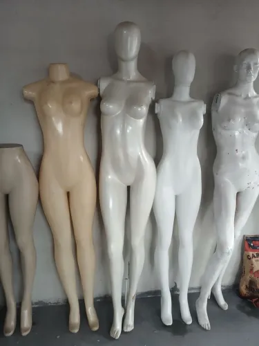 Manequins