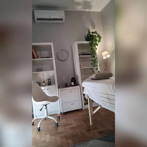 Divido meu espaço sala comercial