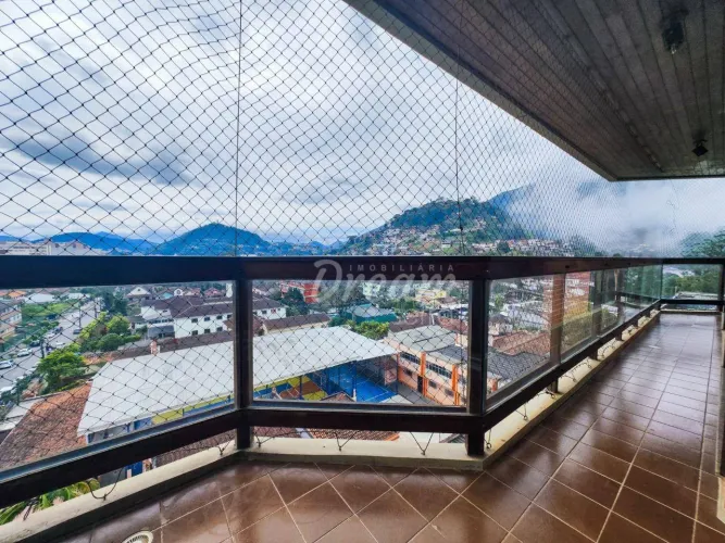 Apartamento com 3 dormitórios para alugar, 1000 m² por R$ 4.641,67/mês - Alto - Teresópoli