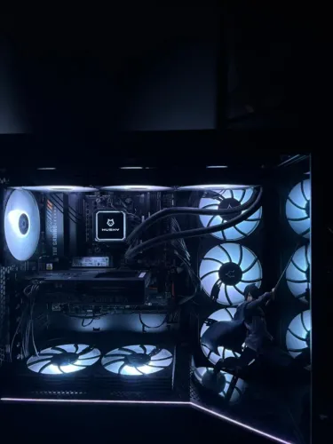 PC GAMER / WORKSTATION ALTO DESEMPENHO - RYZEN 9 + RTX 5060?