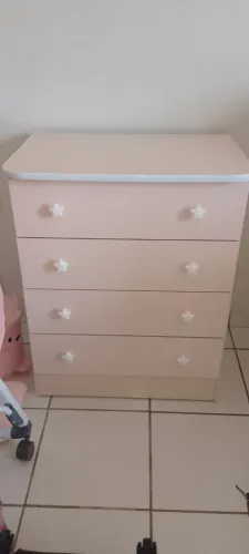 Cômoda de bebê 4 gavetas doce sonho 777 cor rosa - nova