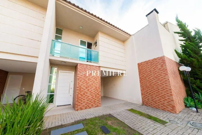 Sobrado com 3 dormitórios para alugar, 134 m² por R$ 5.911,12/mês - Cruzeiro - São José do