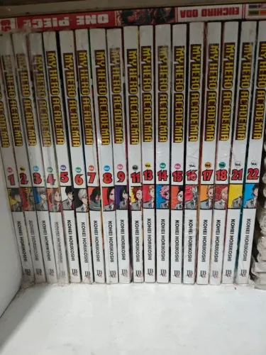 My Hero Academia 18 volumes .
