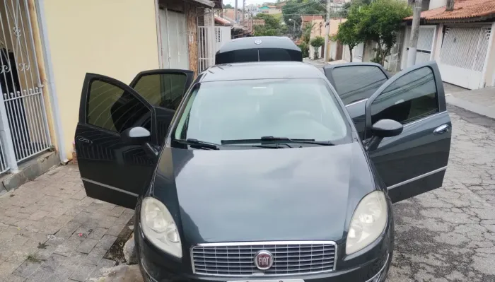 Fiat Linea Essence 1.8 Flex 16V 4P 2013