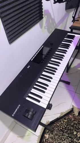 TECLADO MIDI KOMPLETE 