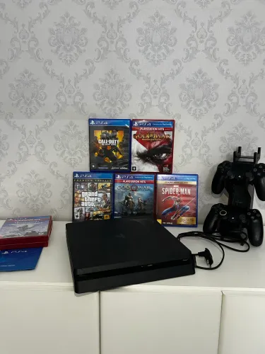 Playstation 4, controles e jogos