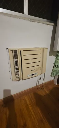 Ar Condicionado Digital Springer 7500btus com controle remoto - 110v 