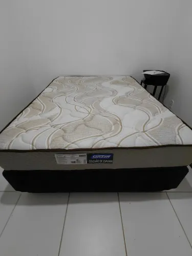 Cama de casal Gazin + Base