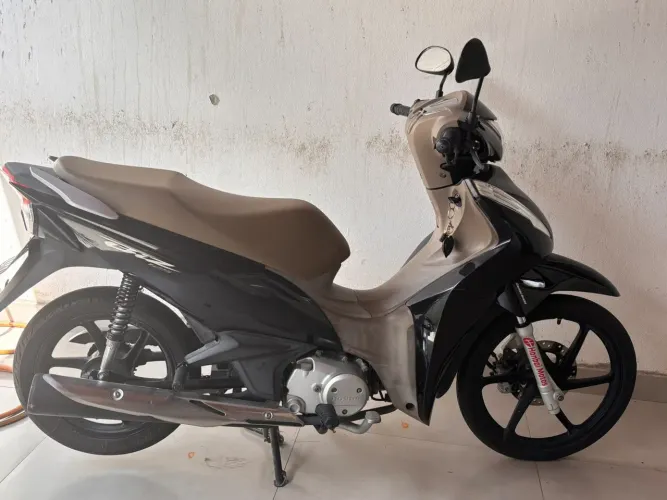 Honda biz 2018 pouco rodada