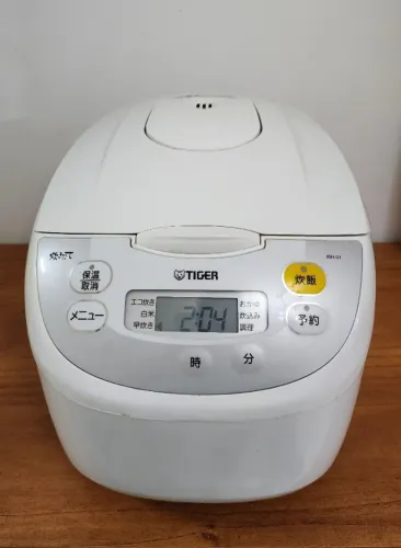 Panela Elétrica de Arroz Tiger JBH-G1 - 10 Xícaras