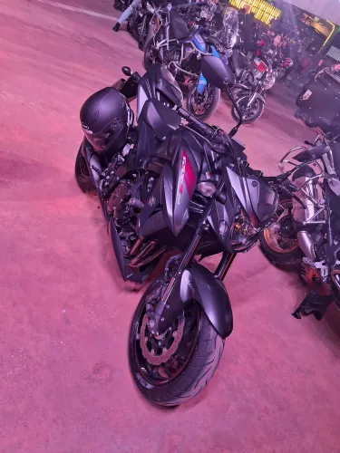 Moto Suzuki GSX S 750 muito nova só DF zerada ZAP * PARTICULAR
