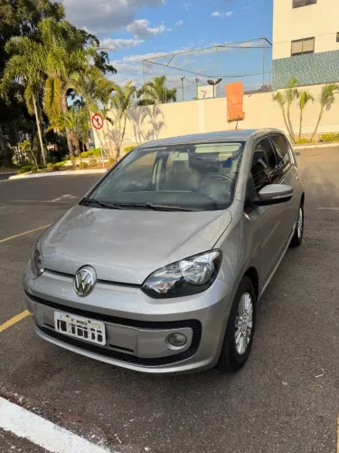 Volkswagen Up! Move 1.0 TSI Total Flex 12V 5P 2016