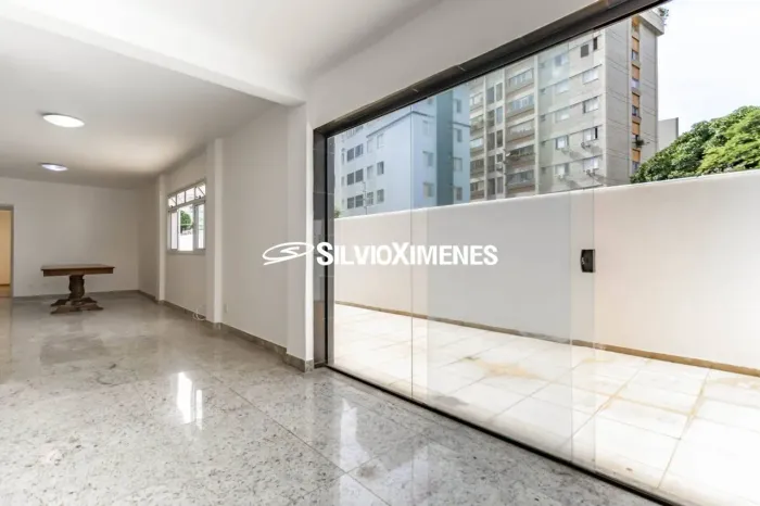 Residencial Área Privativa no Serra com 250,00 (M²), 4 quartos e 3 vagas para Venda