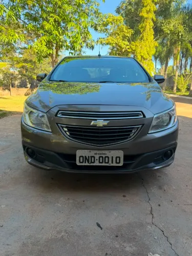 Chevrolet Onix Hatch LT 1.0 8V Flex Power Mec. 4P 2014