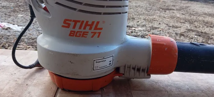 Soprador de Folhas STIHL BGE 71 - 220V