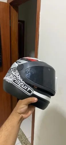 Capacete SAN MARINO novinho do pouco usado vendo ou troco em Ls2