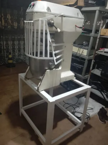Batedeira 15 kilos industrial 8500 reais