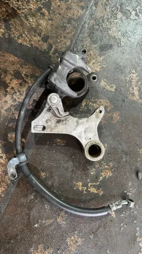 Pinça de freio traseiro cbr 600rr 2006