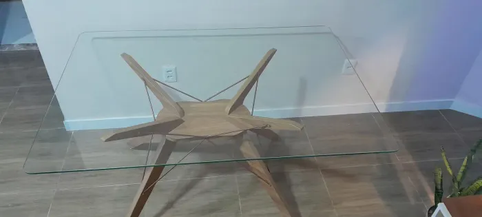 Mesa de jantar com tampo de vidro 1,40x1,00