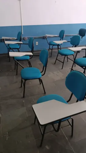 Cadeira Universitária com braço